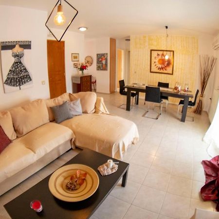 A Quiet Apartment Close To The Sea Gouvai Exteriör bild