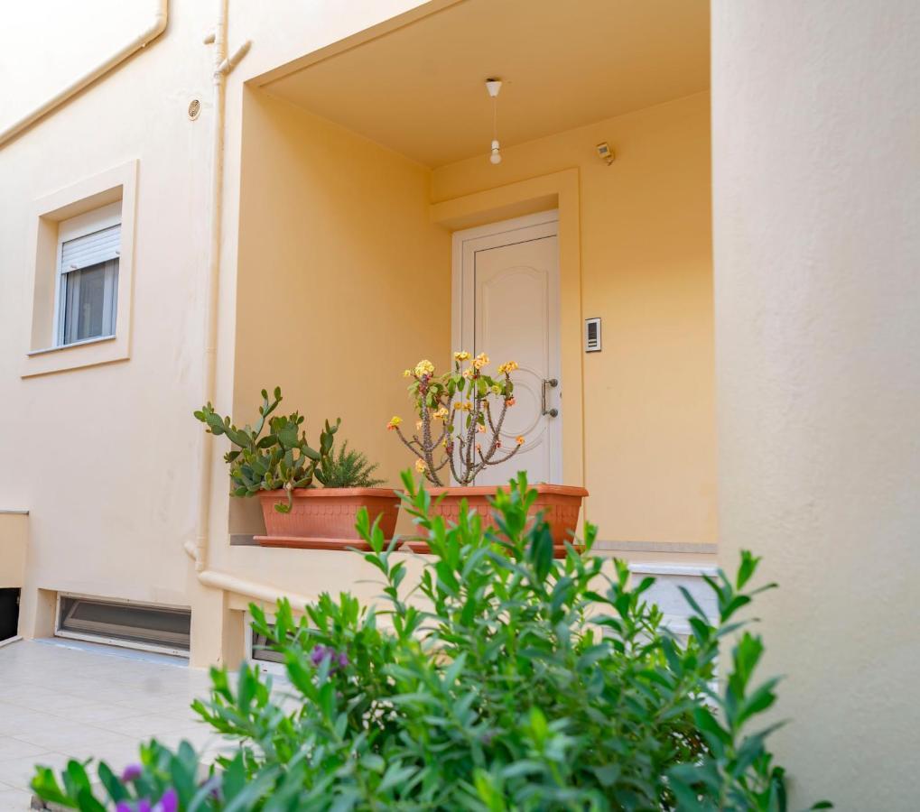 A Quiet Apartment Close To The Sea Gouvai Exteriör bild