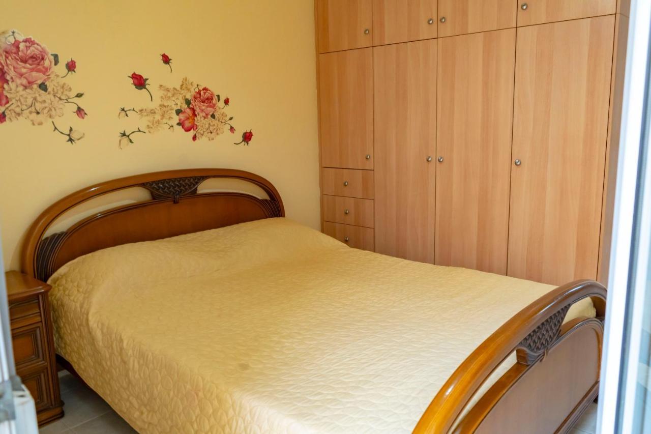 A Quiet Apartment Close To The Sea Gouvai Exteriör bild
