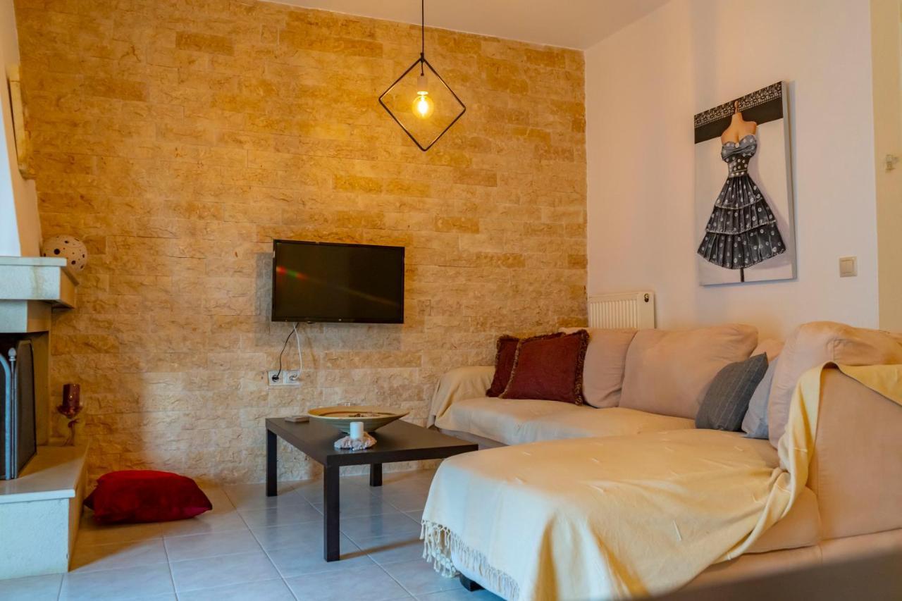 A Quiet Apartment Close To The Sea Gouvai Exteriör bild