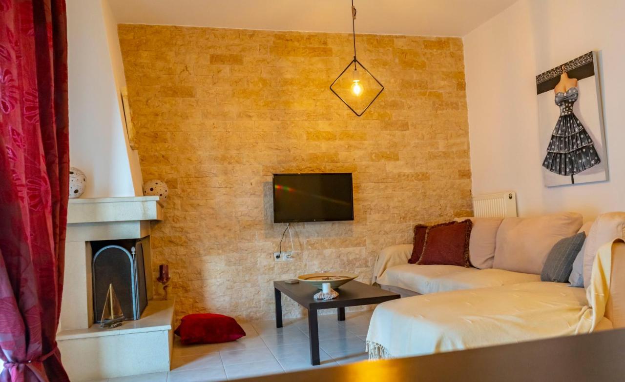 A Quiet Apartment Close To The Sea Gouvai Exteriör bild