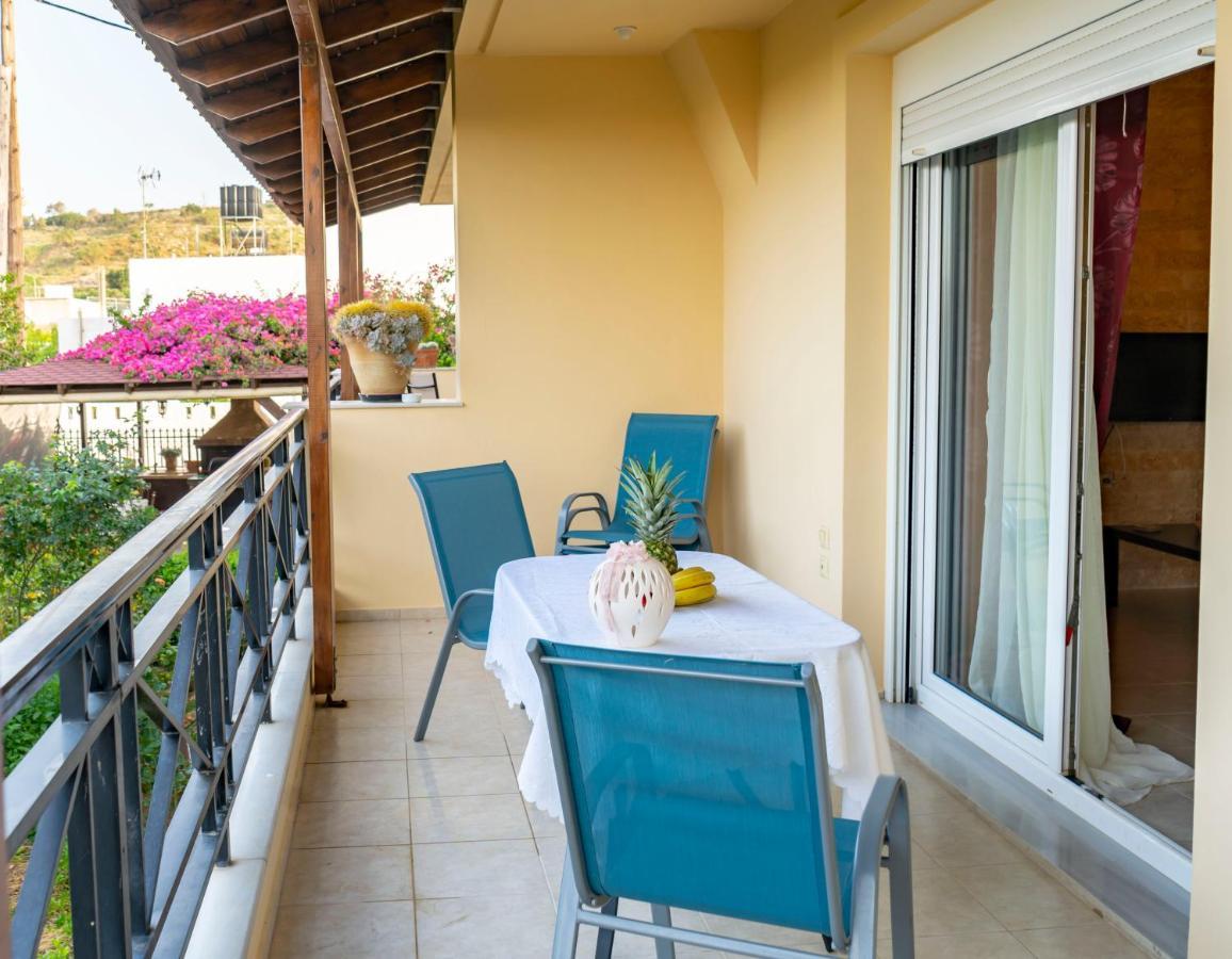 A Quiet Apartment Close To The Sea Gouvai Exteriör bild