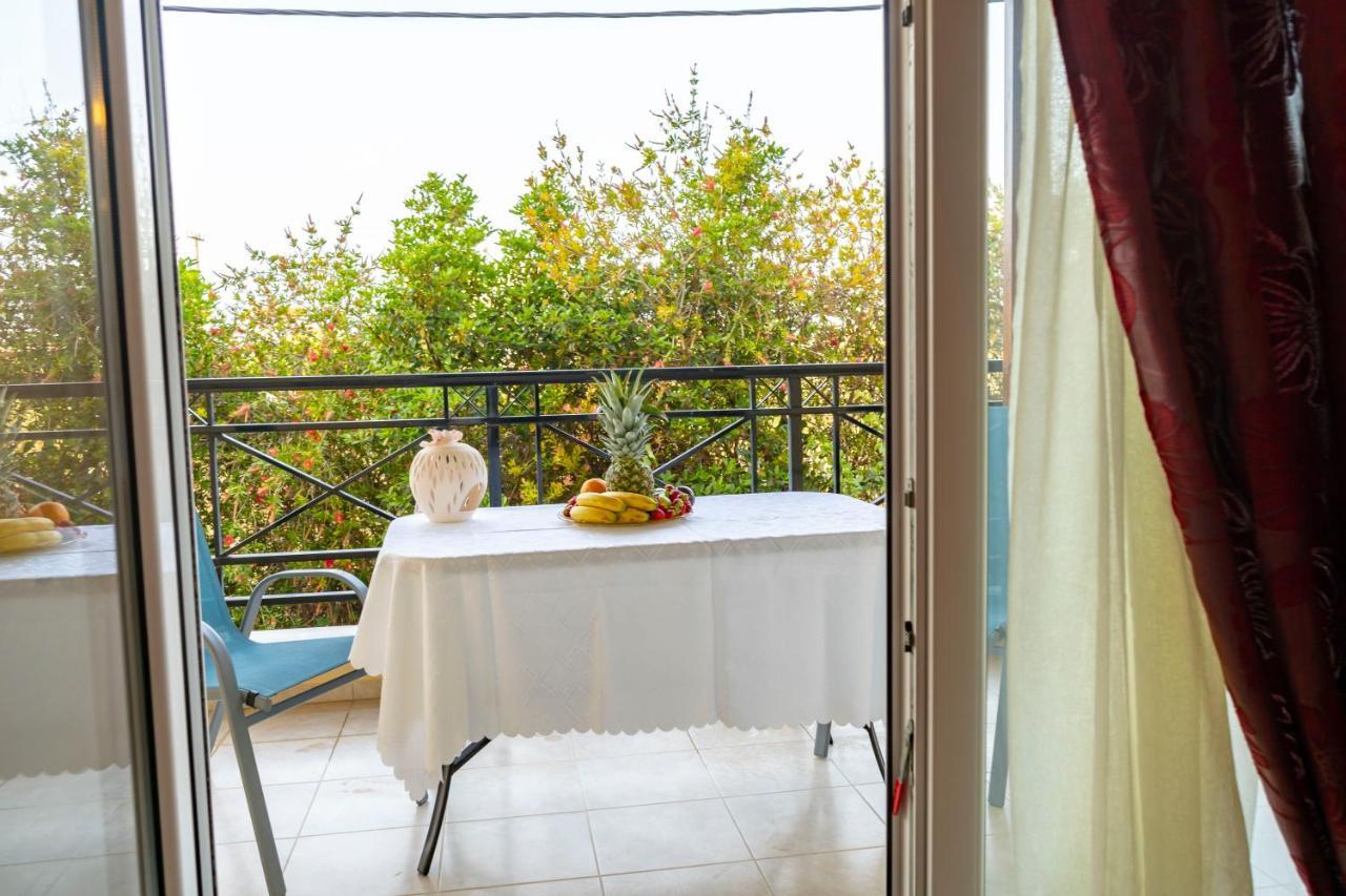 A Quiet Apartment Close To The Sea Gouvai Exteriör bild